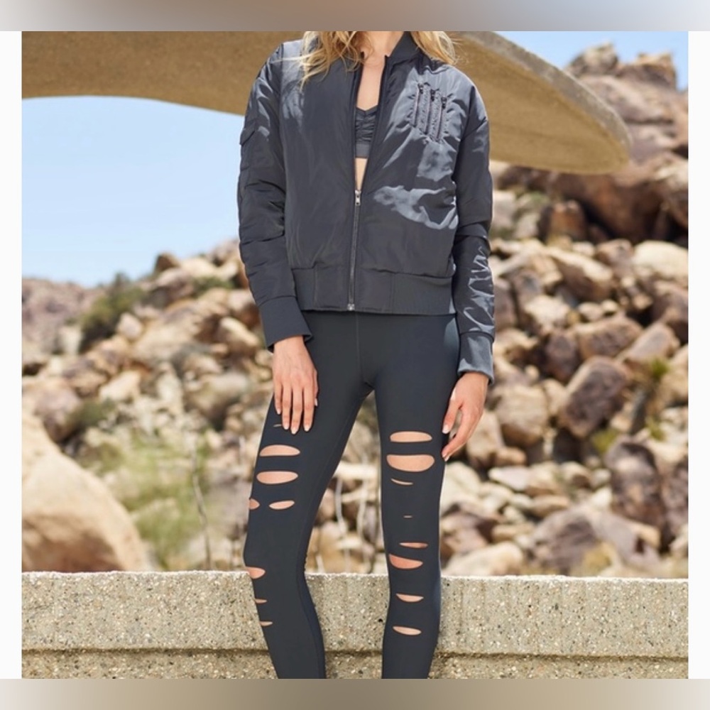 ALO Yoga Squad Jacket (Grey)
Bomber jacket 
Fits like a medium - Picture 3 of 9